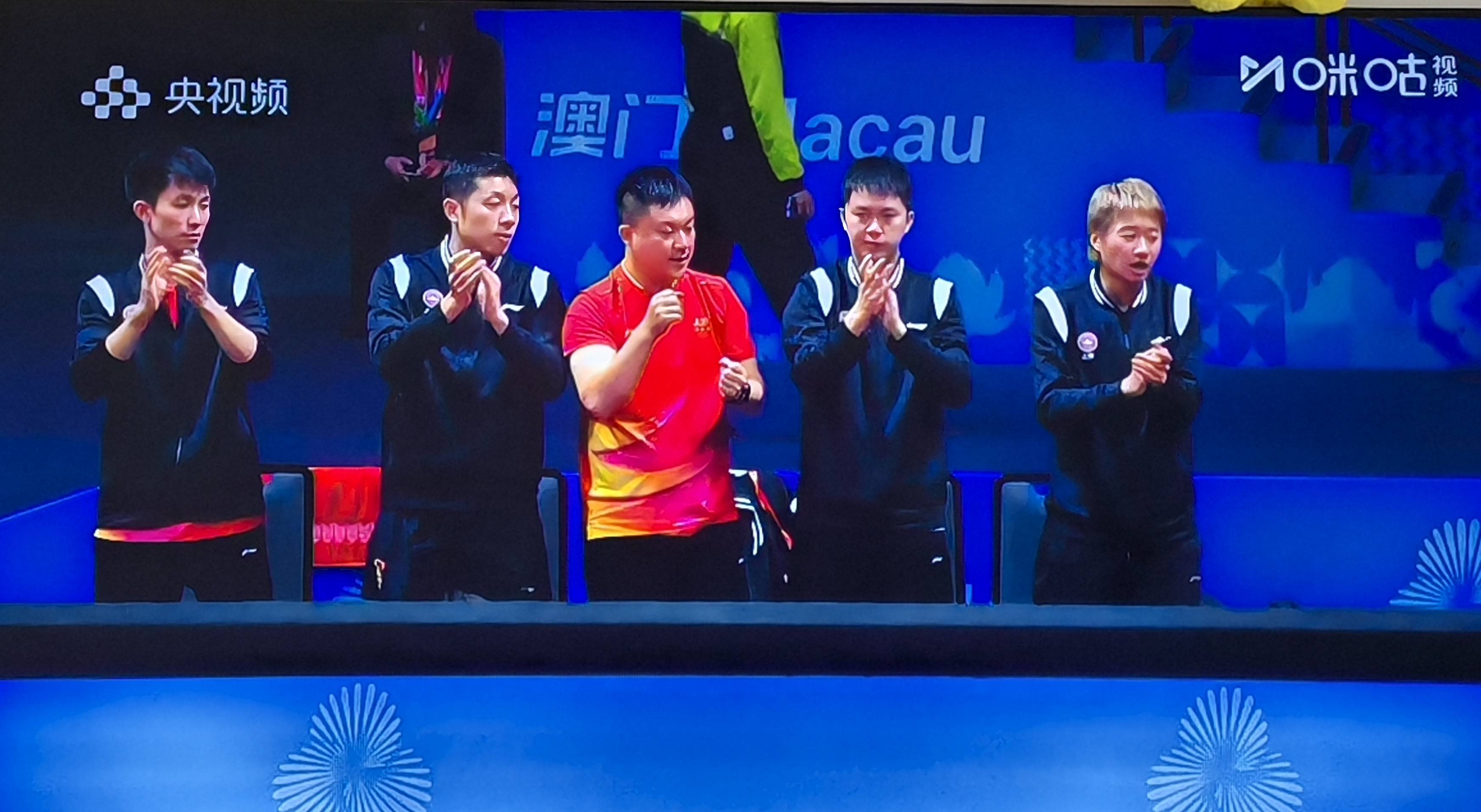 日本队逆转瑞典队，许昕高光表现