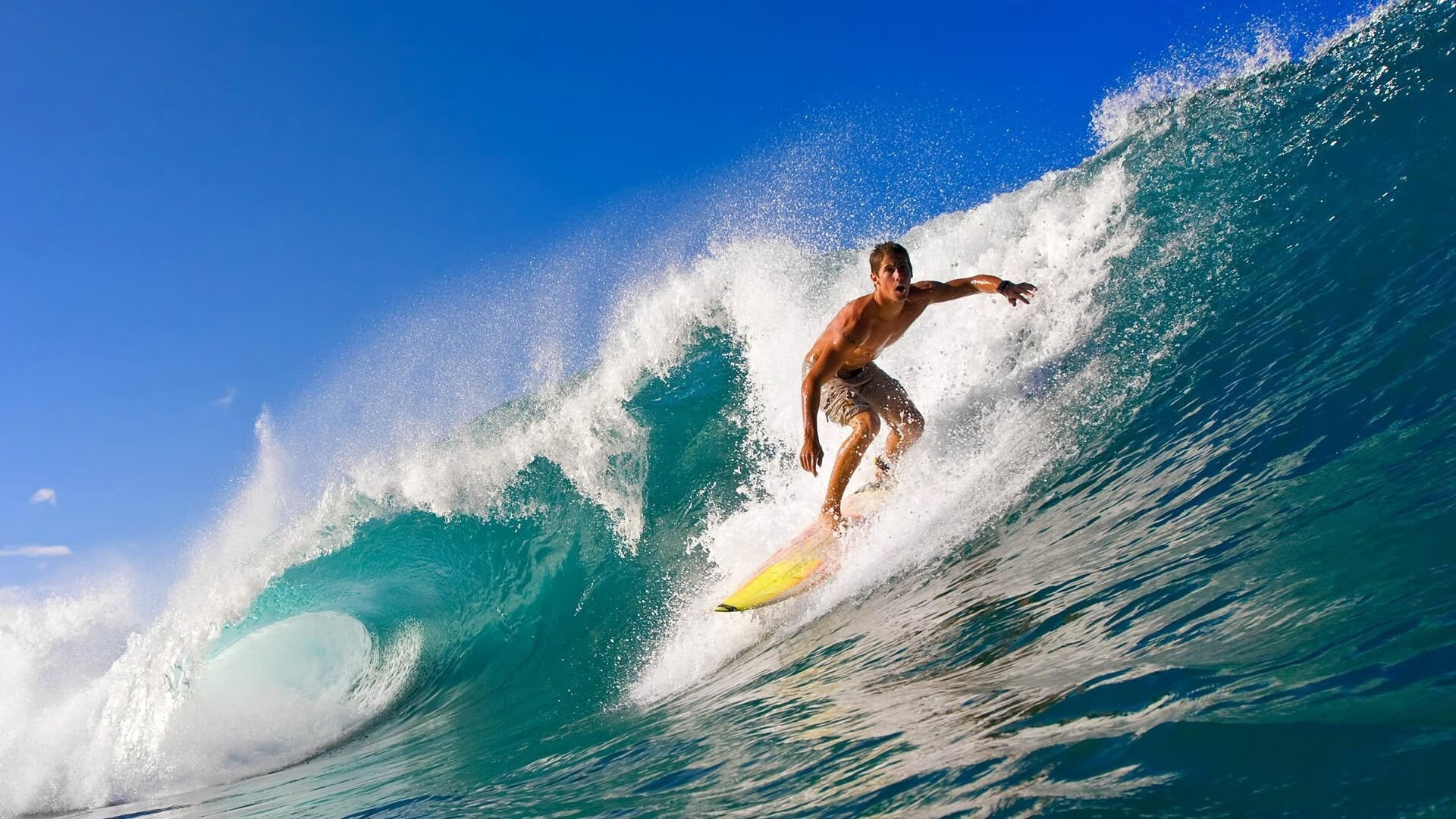 年度焦点之战，卡塔尔压哨击败巴萨，足球资本时代的权力重构